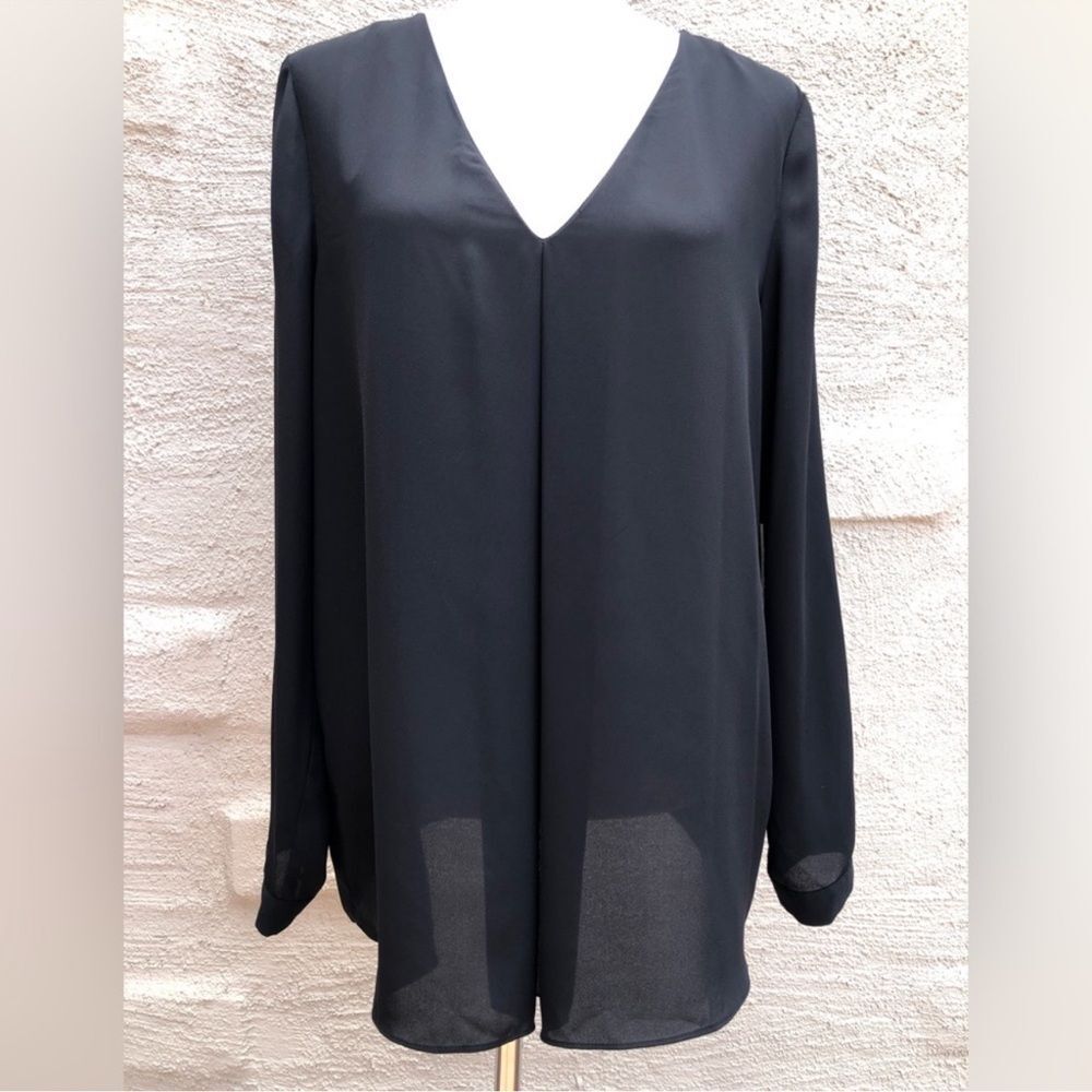 Vince Camuto Black V-Neck Blouse